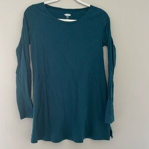 Old Navy Maternity Long-Sleeve Tee Small